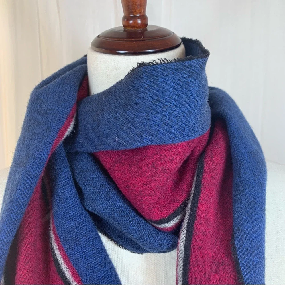 United Colors of Benetton‎ 100% Wool Striped Scarf Navy Red Black Beige